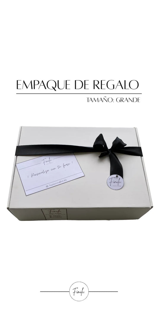 • Kit de regalo: para 2 polerones + tarjeta personalizada • - Finili